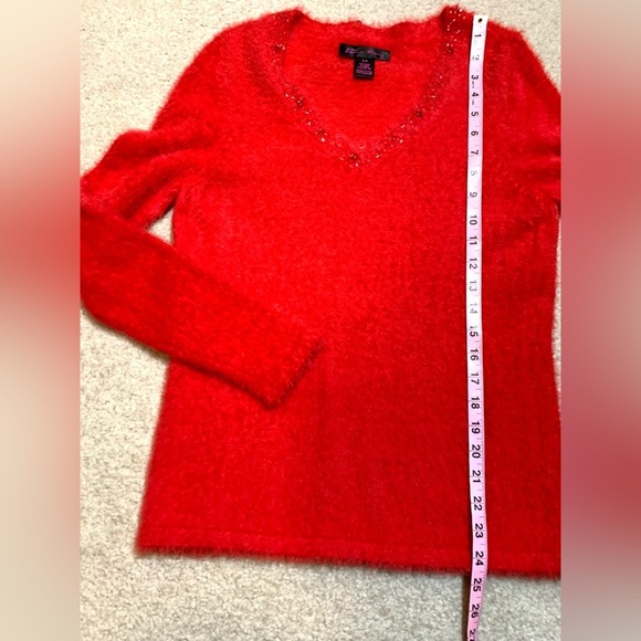 NWT Elena Wang Vibrant Red Eye-Lash V-Neck Jeweled Sweater Women Small - Picture 8 of 10